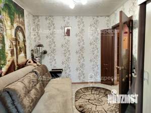 2-к квартира, вторичка, 45м2, 1/4 этаж