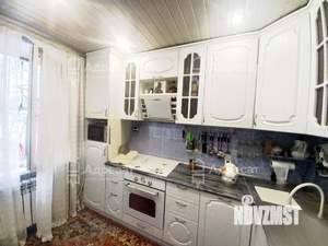 4-к квартира, вторичка, 82м2, 1/9 этаж