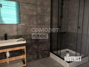 2-к квартира, вторичка, 61м2, 1/1 этаж