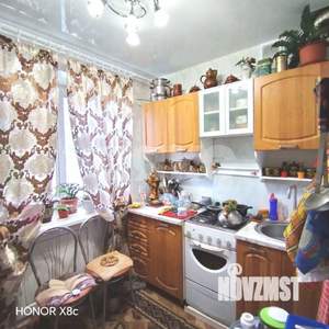 3-к квартира, вторичка, 58м2, 1/5 этаж