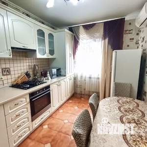 2-к квартира, вторичка, 56м2, 1/3 этаж