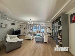 4-к квартира, вторичка, 157м2, 3/10 этаж