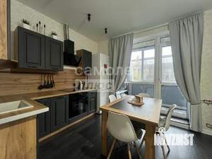 2-к квартира, вторичка, 65м2, 1/23 этаж