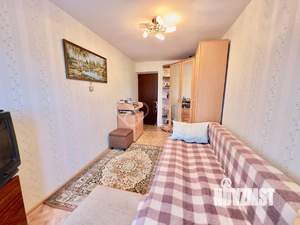4-к квартира, вторичка, 74м2, 9/9 этаж