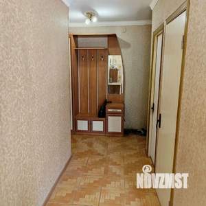 3-к квартира, вторичка, 53м2, 1/9 этаж