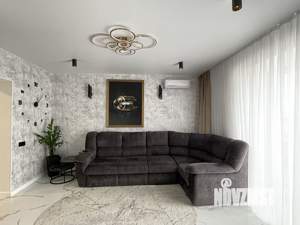 4-к квартира, вторичка, 106м2, 9/12 этаж