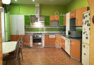 2-к квартира, вторичка, 80м2, 1/4 этаж