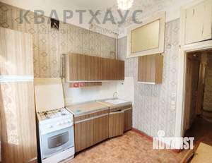 2-к квартира, вторичка, 61м2, 1/5 этаж