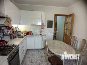 3-к квартира, вторичка, 70м2, 9/9 этаж