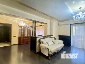 4-к квартира, вторичка, 130м2, 2/10 этаж