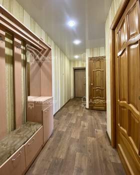 3-к квартира, вторичка, 54м2, 1/9 этаж