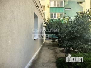 2-к квартира, вторичка, 61м2, 1/1 этаж