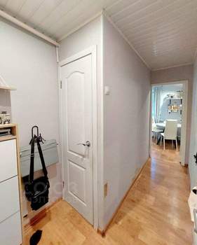 2-к квартира, вторичка, 43м2, 1/4 этаж