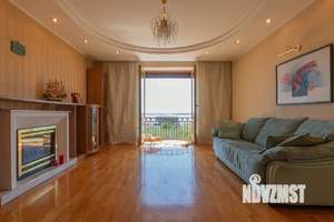 4-к квартира, вторичка, 106м2, 6/6 этаж