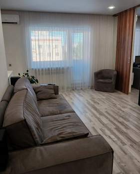 2-к квартира, вторичка, 42м2, 5/5 этаж