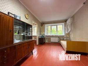 2-к квартира, вторичка, 44м2, 1/4 этаж
