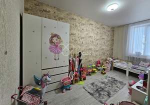 3-к квартира, вторичка, 78м2, 1/4 этаж