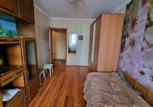 2-к квартира, вторичка, 52м2, 1/9 этаж