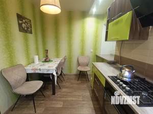 2-к квартира, вторичка, 60м2, 1/4 этаж