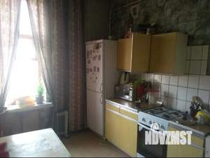 3-к квартира, вторичка, 18м2, 4/4 этаж