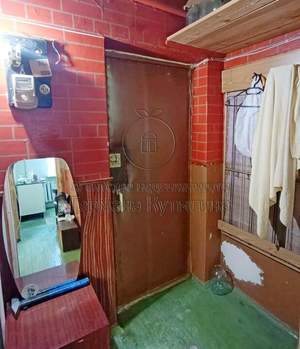 2-к квартира, вторичка, 42м2, 1/5 этаж