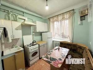 2-к квартира, вторичка, 43м2, 1/4 этаж