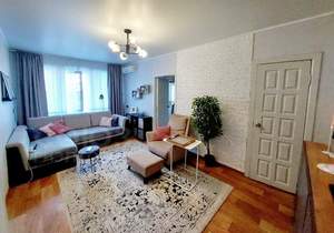 2-к квартира, вторичка, 43м2, 1/4 этаж