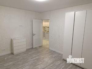 2-к квартира, вторичка, 63м2, 1/9 этаж