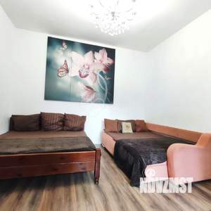 2-к квартира, вторичка, 57м2, 1/9 этаж