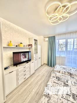 2-к квартира, вторичка, 65м2, 1/10 этаж